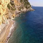 Rose - Romantic Double With Balcony And Sea View No 1 * Molunat