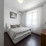 Rose - Romantic Double With Balcony And Sea View No 1 * Molunat