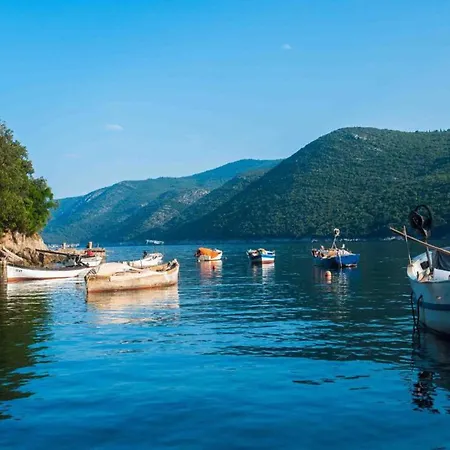 Rose - Romantic Double With Balcony And Sea View No 1 Lejlighed Molunat