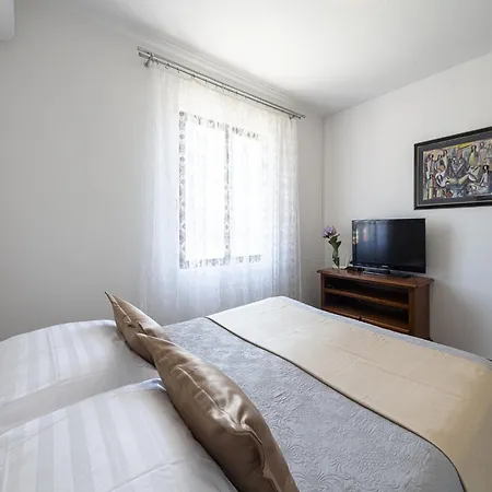 Rose - Romantic Double With Balcony And Sea View No 1