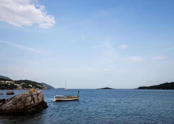 Rose - Romantic Double With Balcony And Sea View No 1 * Molunat