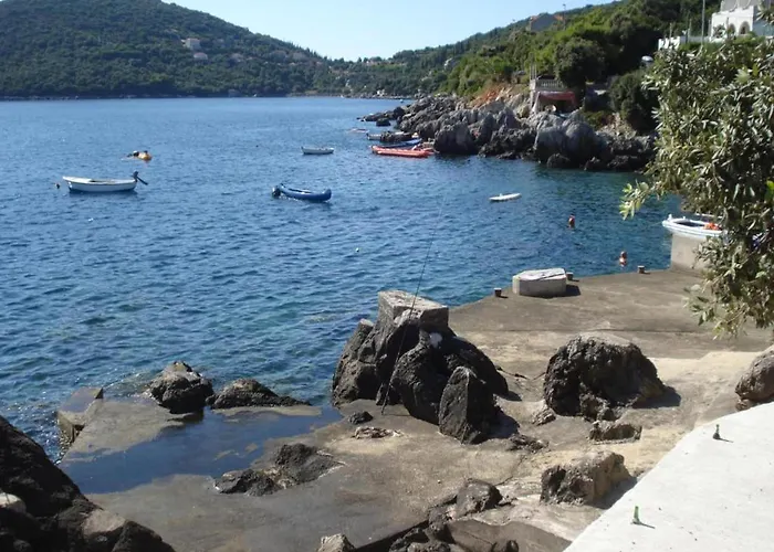 Apartamento Rose - Romantic Double With Balcony And Sea View No 1 Molunat