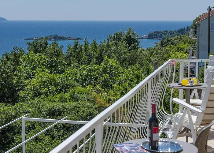 Apartamento Rose - Romantic Double With Balcony And Sea View No 1 Molunat